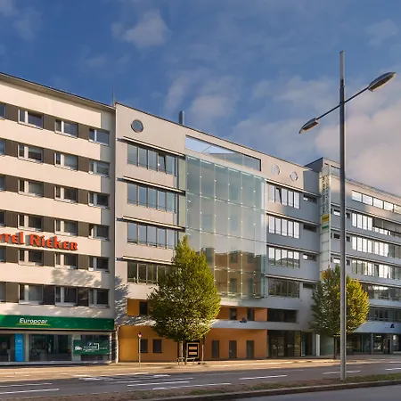 Hotel Plaza Rieker Hauptbahnhof Štutgart