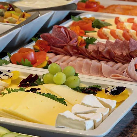 Plaza Rieker Hauptbahnhof 3*