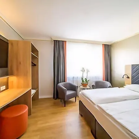 Hotel Plaza Rieker Hauptbahnhof 3*
