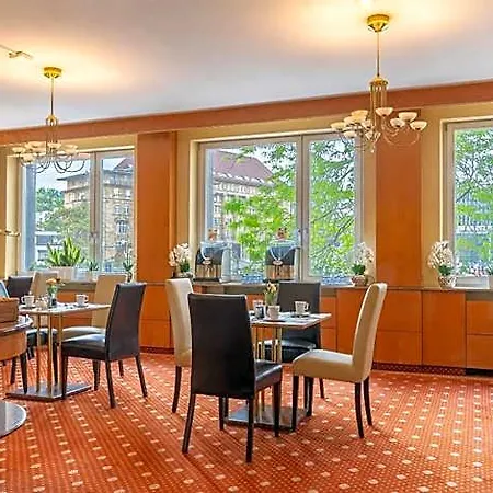 Szálloda Plaza Rieker Hauptbahnhof 3*