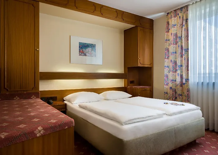 Plaza Rieker Hauptbahnhof Штутгарт