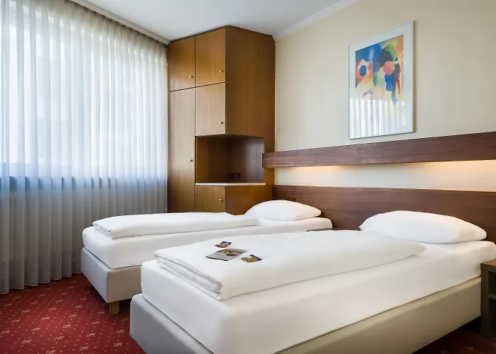 Plaza Rieker Hauptbahnhof 3* Штутгарт