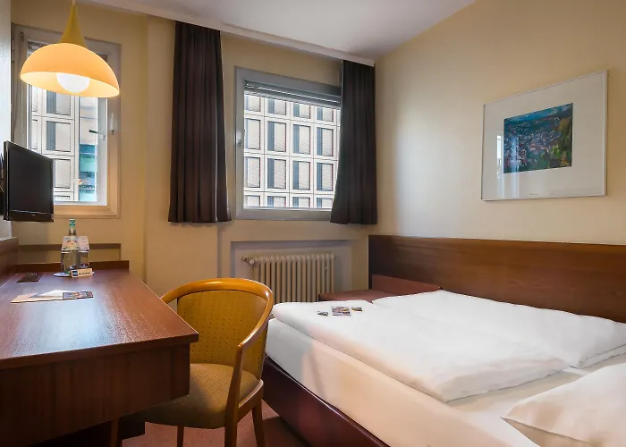 Отель Plaza Rieker Hauptbahnhof