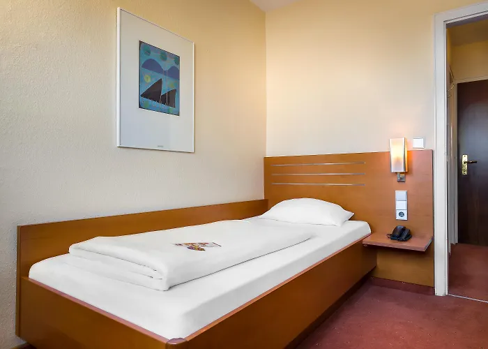 Отель Plaza Rieker Hauptbahnhof