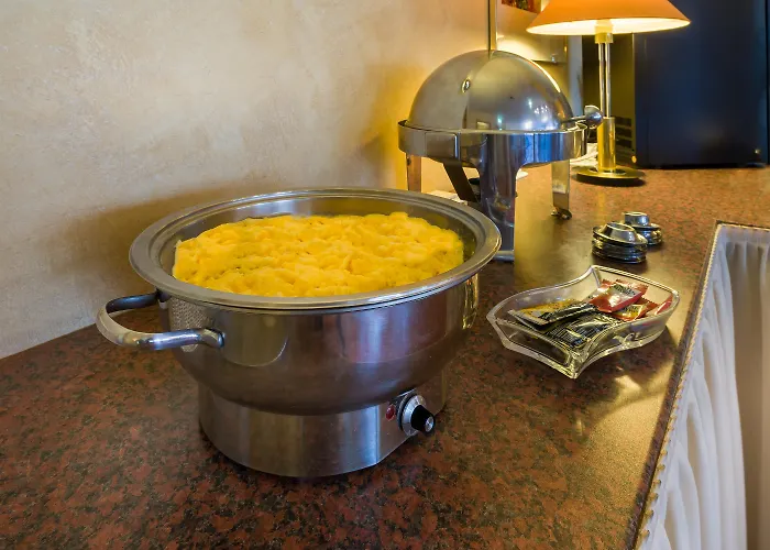 Plaza Rieker Hauptbahnhof 3*