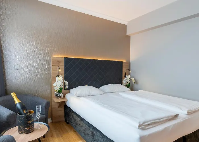 Plaza Rieker Hauptbahnhof 3* Штутгарт