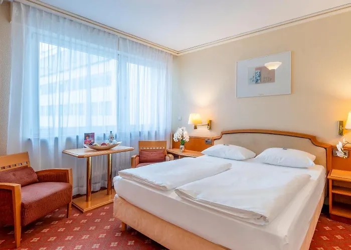 Отель Plaza Rieker Hauptbahnhof 3*