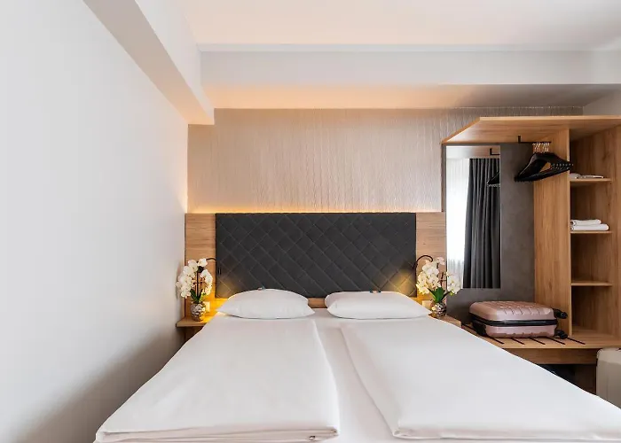 Plaza Rieker Hauptbahnhof Отель Штутгарт