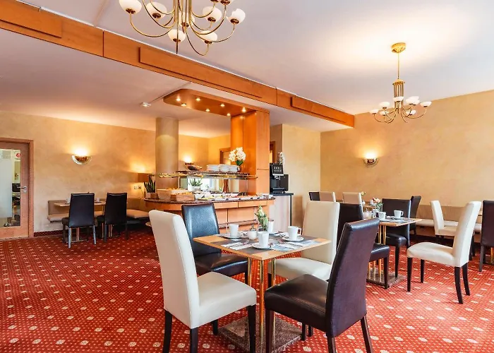 Plaza Rieker Hauptbahnhof Штутгарт