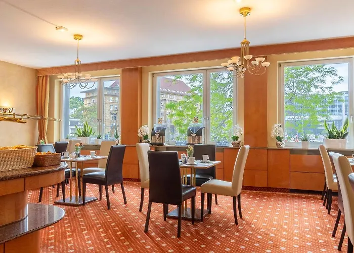 Отель Plaza Rieker Hauptbahnhof 3*