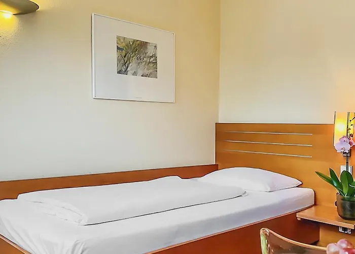 Plaza Rieker Hauptbahnhof Отель