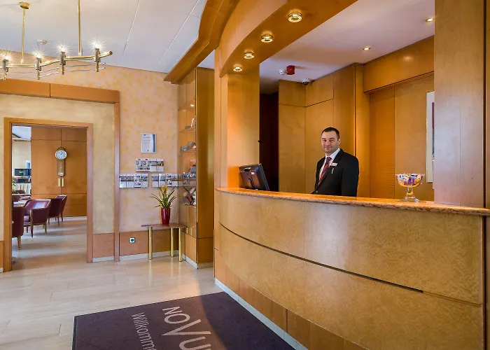 Plaza Rieker Hauptbahnhof 3*