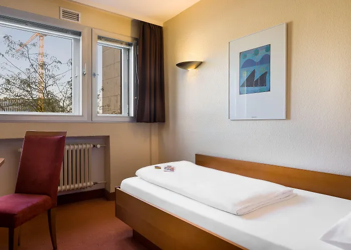 Plaza Rieker Hauptbahnhof Штутгарт