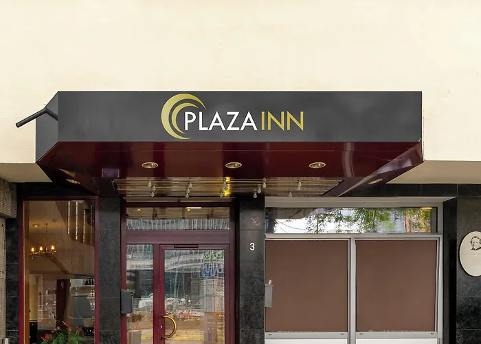 Plaza Rieker Hauptbahnhof 3*