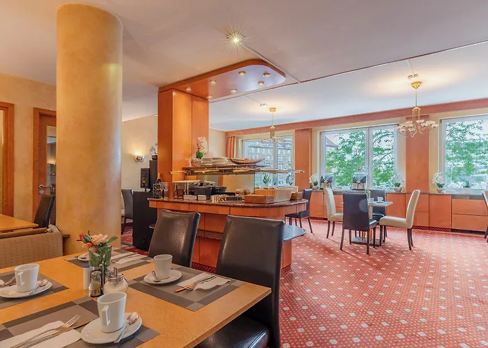 Отель Plaza Rieker Hauptbahnhof Штутгарт