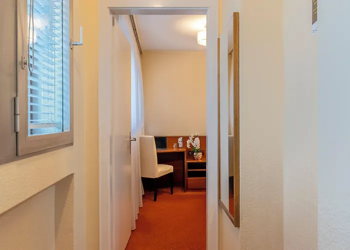 Plaza Rieker Hauptbahnhof Отель