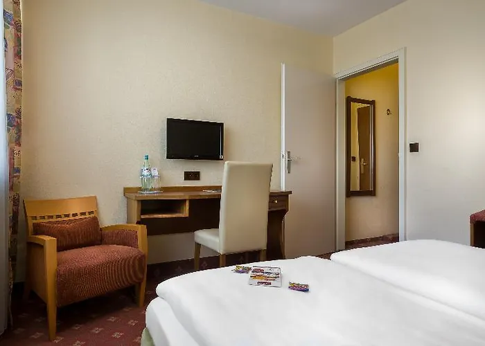 Plaza Rieker Hauptbahnhof Отель 3*