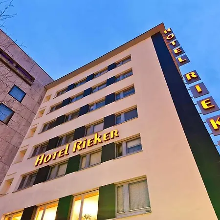 Отель Plaza Rieker Hauptbahnhof Штутгарт