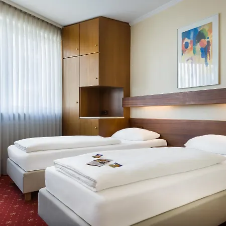 Plaza Rieker Hauptbahnhof 3* Штутгарт