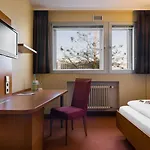 Rieker Hauptbahnhof Hotel 3*