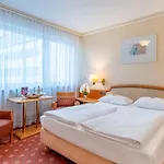 Hotel Rieker Hauptbahnhof 3*