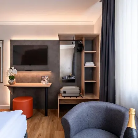 Plaza Rieker Hauptbahnhof Hotel 3*